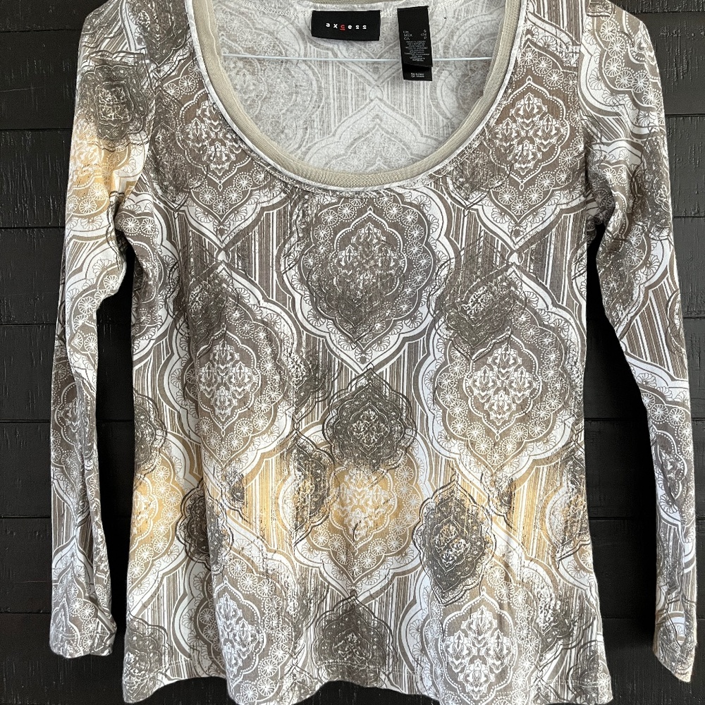 AXCESS - LIZ CLAIBORNE Women's Long Sleeve Blouse Small